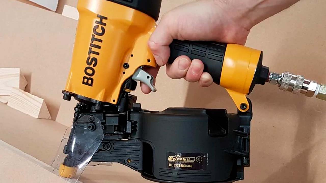 Pistola de Siding Bostitch N66C