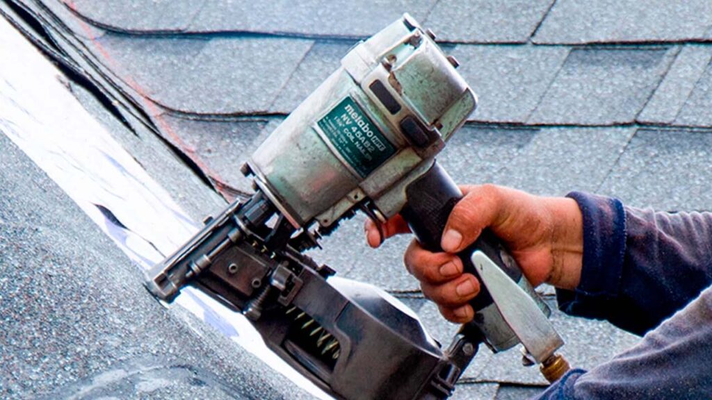 Pistola Hitachi para roofing